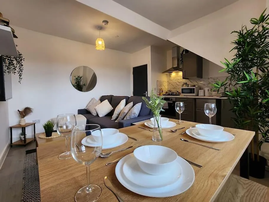Apartment Supervalue Suite 3 - Fast Wifi, Hotel Linen, Keyless Entry, City Only 10 Mins - By Property Promise Cardiff United Kingdom